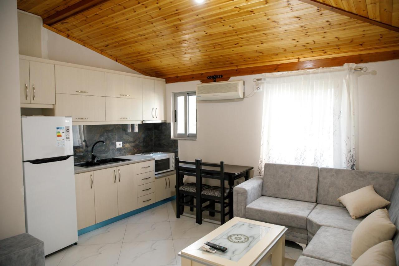 Logli Apartments Gjirokaster Ngoại thất bức ảnh