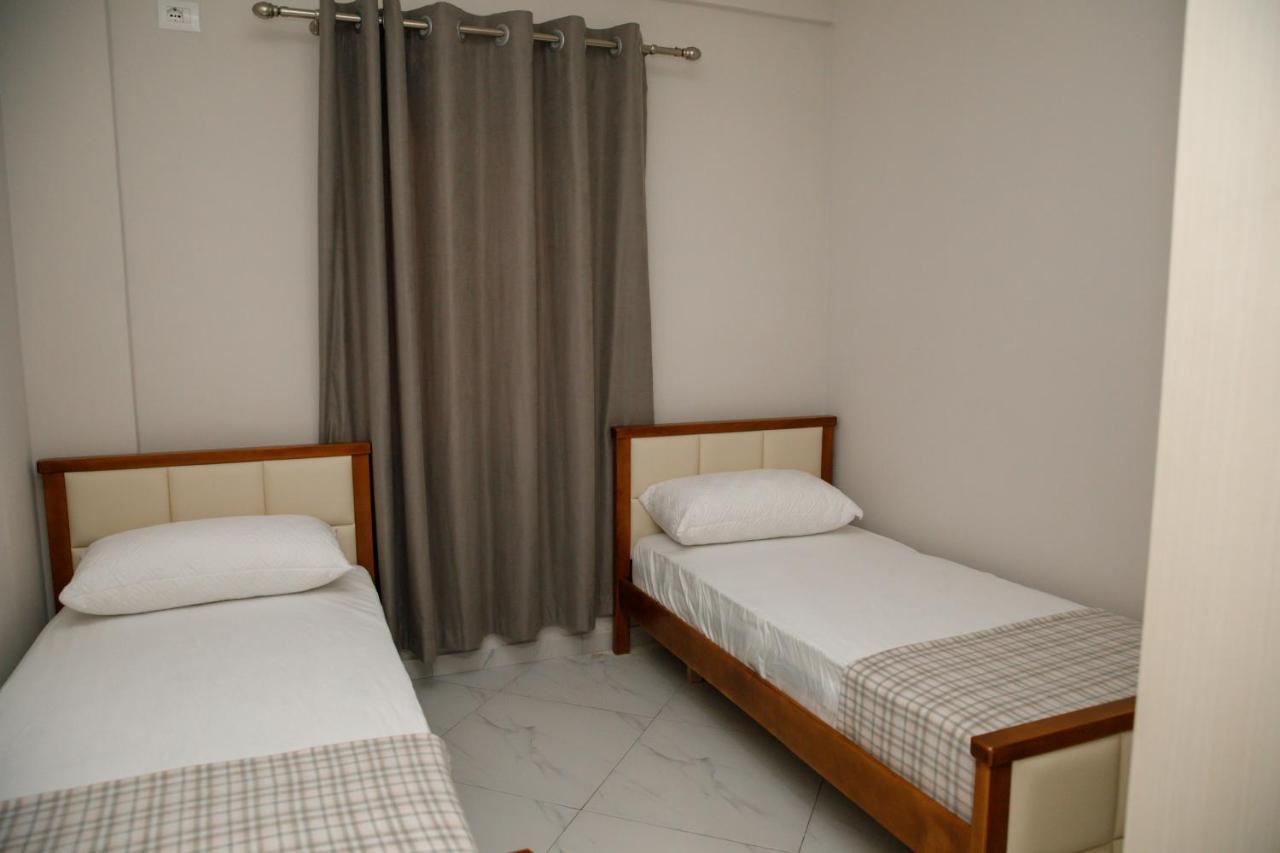 Logli Apartments Gjirokaster Ngoại thất bức ảnh