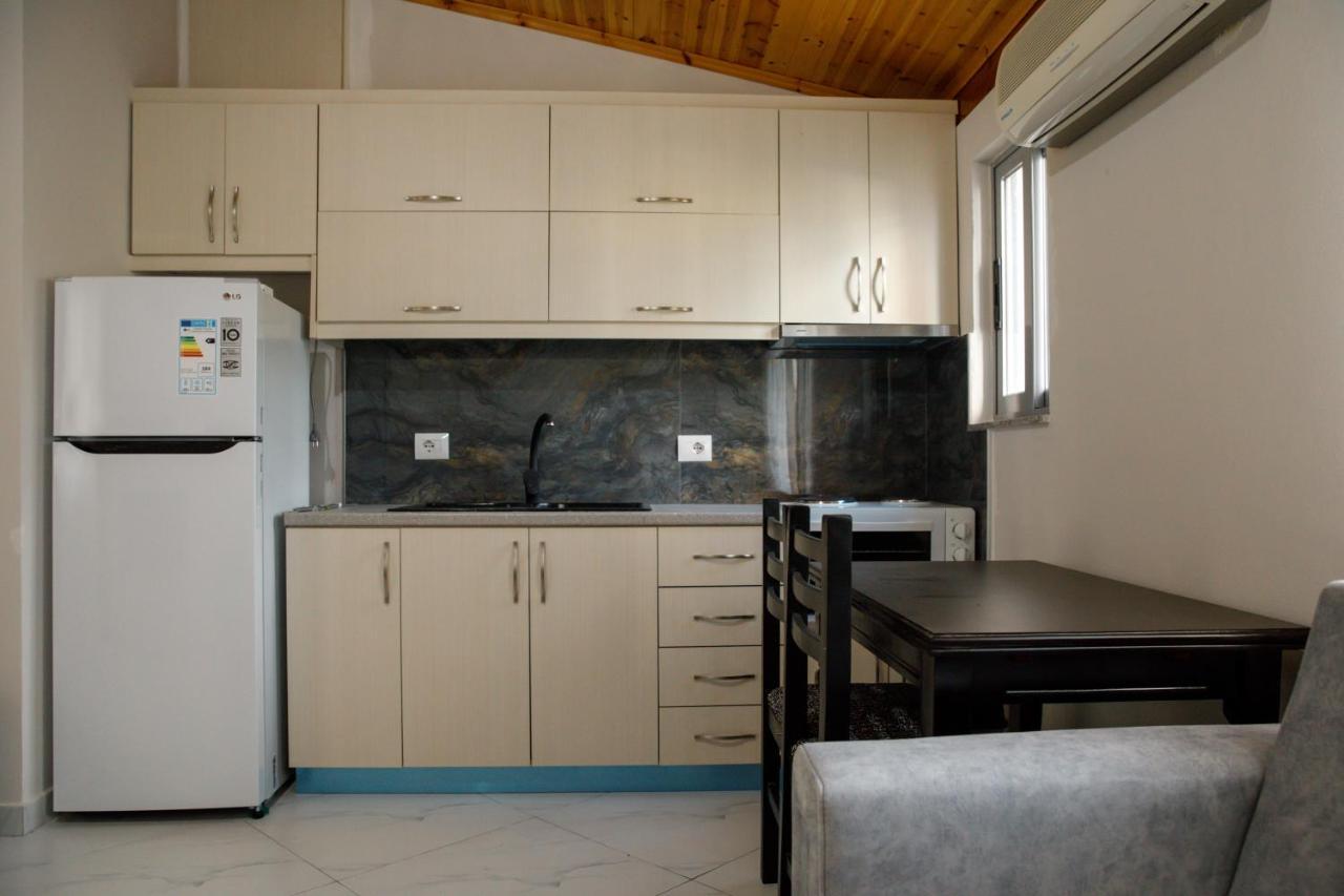 Logli Apartments Gjirokaster Ngoại thất bức ảnh